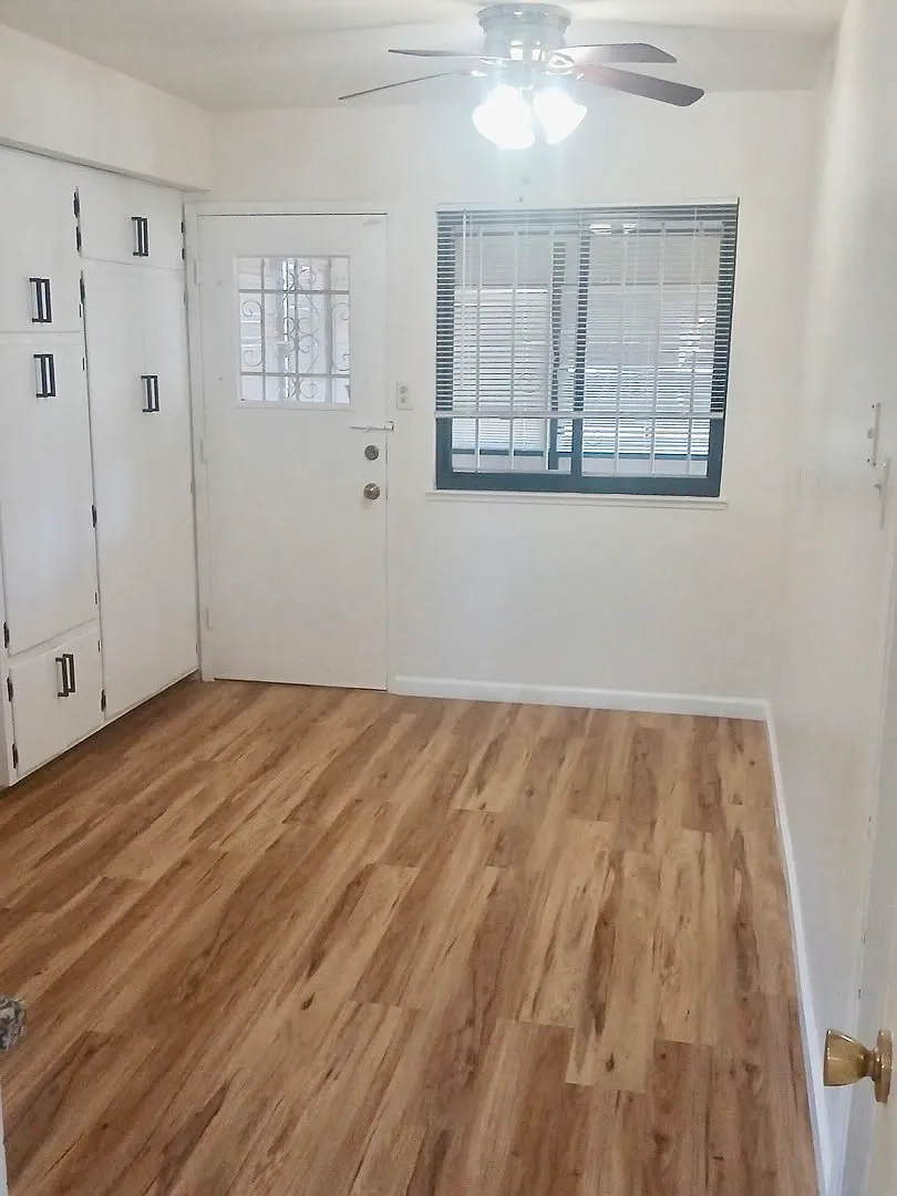 4 bed, 1374 sqft, $2,600 — Photo 2