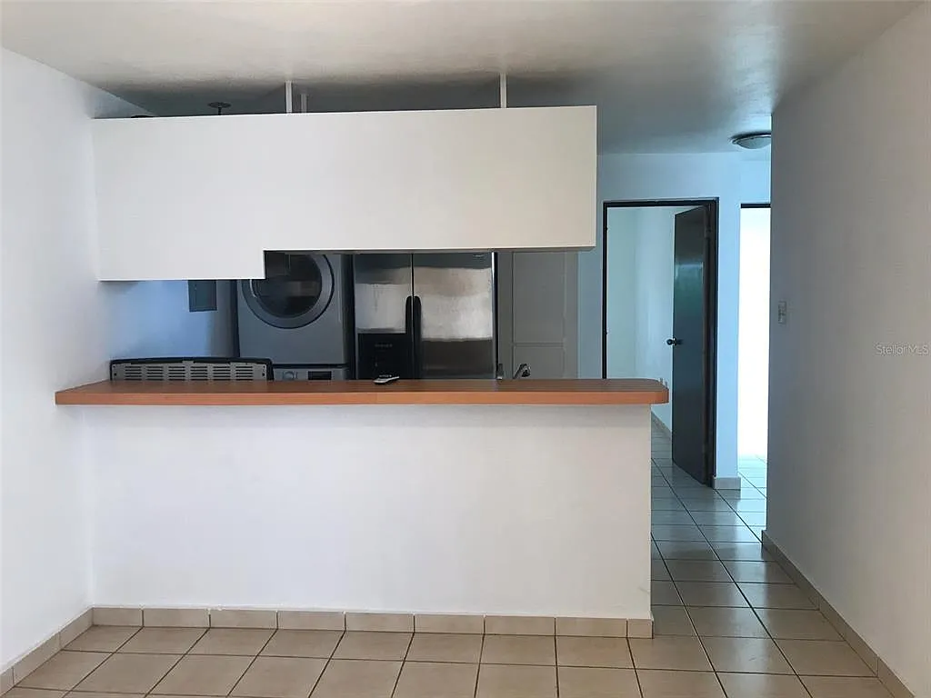 3 bed, 1.0 bath, 786 sqft, $1,000 — Photo 3