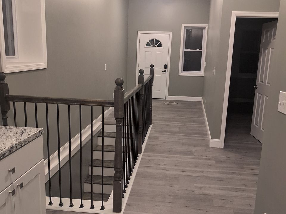 1st image of 114 Malcolm Ave #1