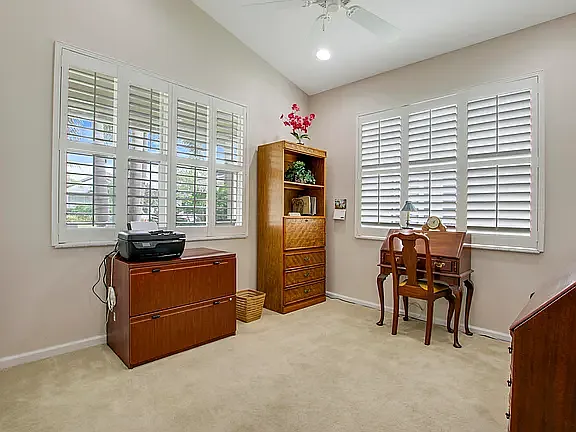 122 NW Swann Mill Cir — Photo 17
