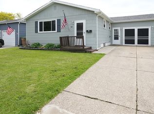 51 E Rouen Dr, Buffalo, NY 14227