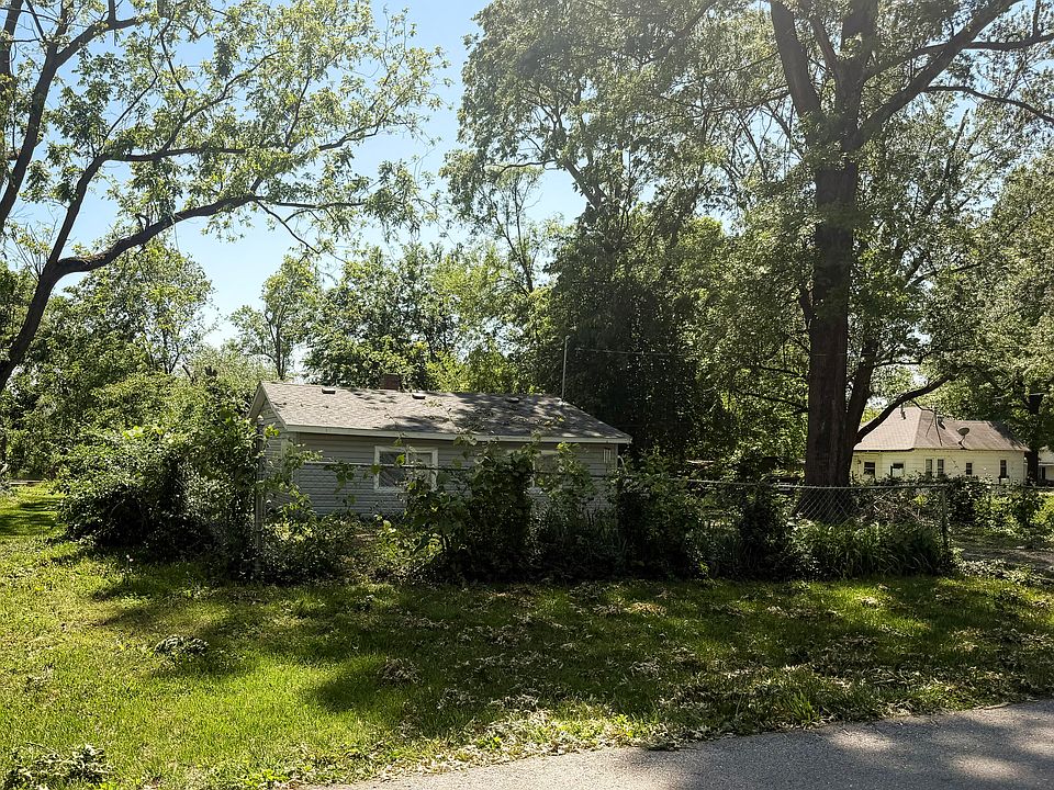 2nd image of 4346 W Maple Street