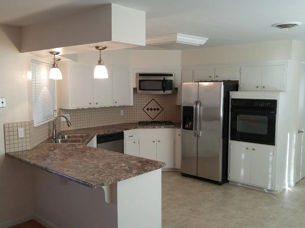 3 Bedroom Home for Rent in South Redding CA | Fenced Yard, Garage & Central HVAC — Photo 4