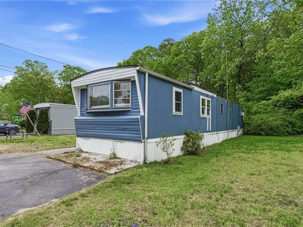 53 Park Ln, Coventry, RI 02816