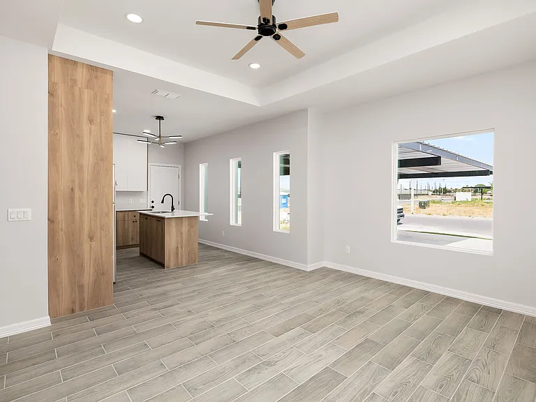 404 N Alexandrite Ave #3 — Photo 8