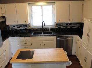 2921 Beverly Dr, Urbandale, IA 50322