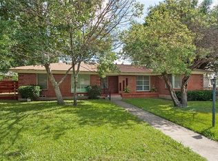 9518 Dixie Ln, Dallas, TX 75228