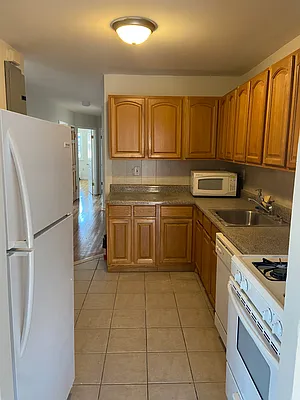 Rented by Argy Realty Inc | media 3