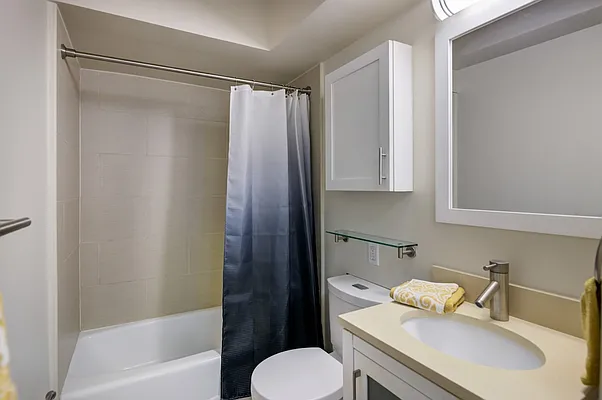 Rented by Greystar | media 3