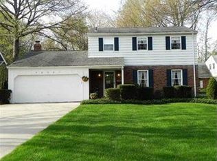 30301 Ashton Ln, Bay Village, OH 44140