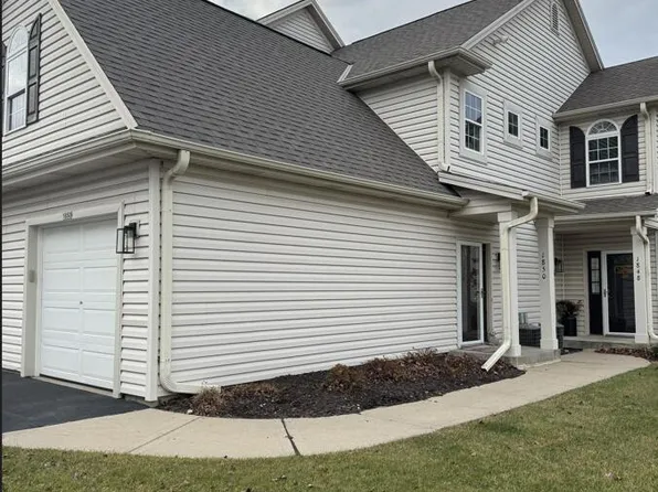 1850 Stoney Ln 419, Slinger, WI 53086