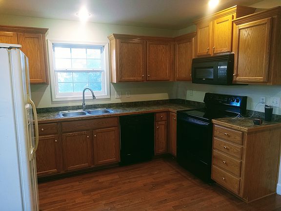 3rd image of 219 E Insley Ave