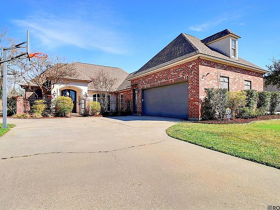 2nd image of 3527 Millbrook Dr