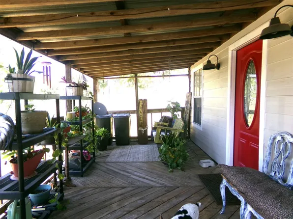 297 Mulberry Cv, Onalaska, TX 77360