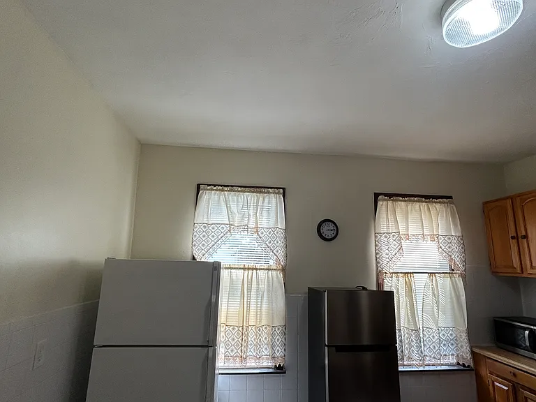 20 Sutton St #2 — Photo 6