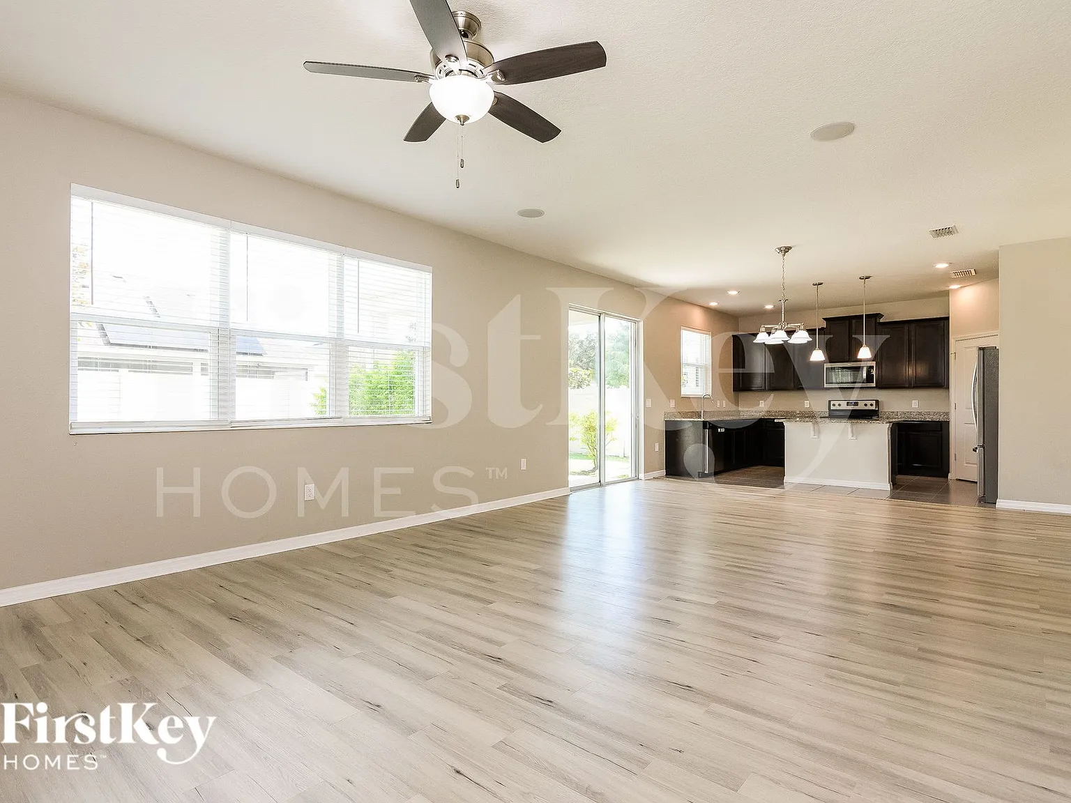 3 bed, 2.0 bath, 1920 sqft, $2,885 — Photo 4
