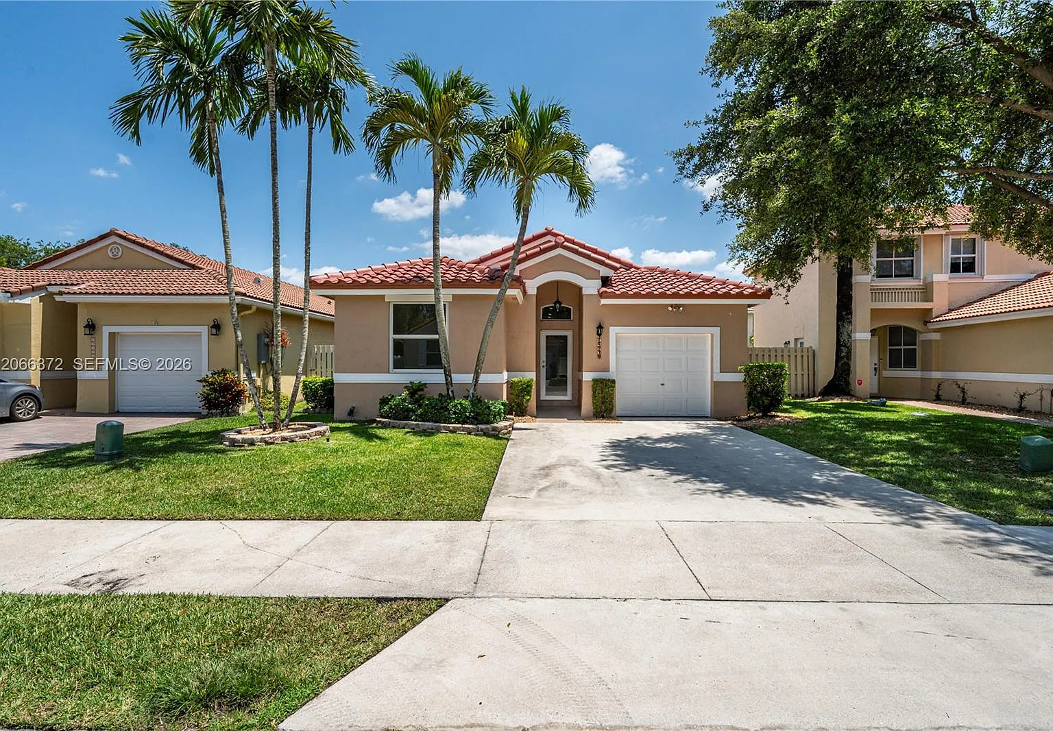 3 bed, 2.0 bath, 1280 sqft, $3,650 — Photo 2