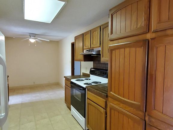 Kitchen and Breakfast Nook