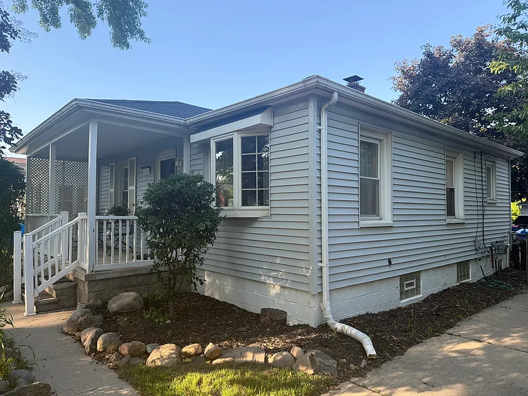 11646 Morgan Ave — Photo 2