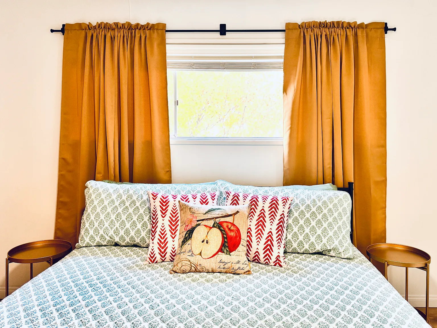 1 bed, 400 sqft, $900 — Photo 2