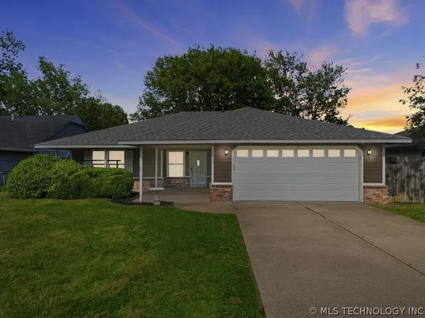 24715 S Eastwood Dr, Claremore, OK 74019