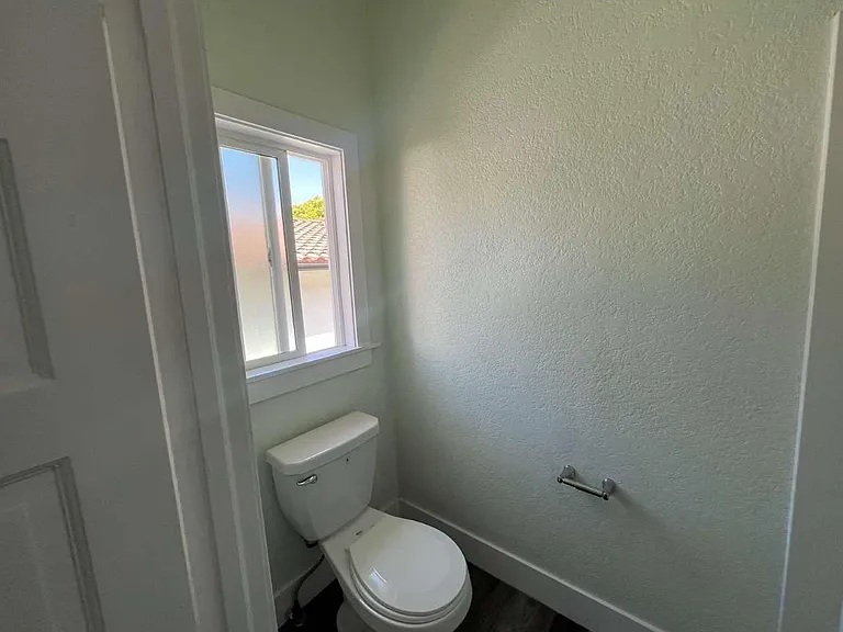 732 E Santa Clara St #33 — Photo 12