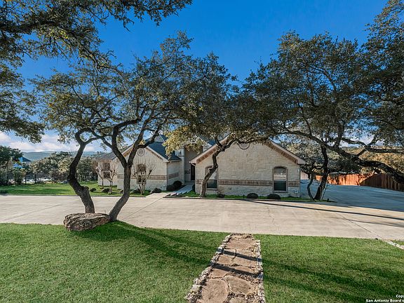 5th image of 1147 Flagstone Dr