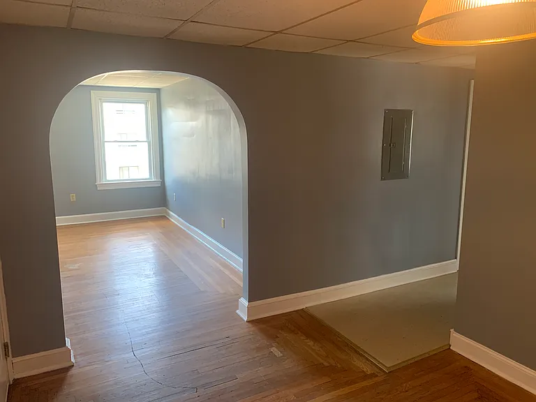 336 E Lincoln Highway — Photo 37