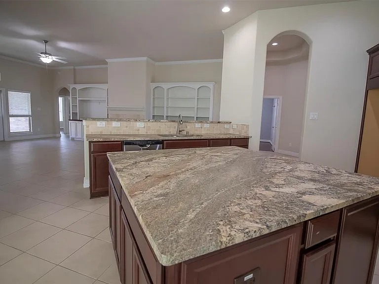 4718 Sabero Ln — Photo 21