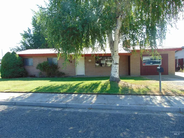 1220 Moore Way, Ontario, OR 97914