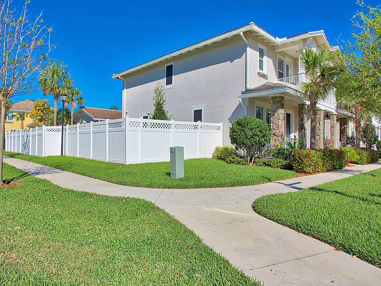 2758 Avalon Way — Photo 2