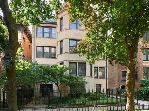 635 W Sheridan Rd APT 1, Chicago, IL 60613