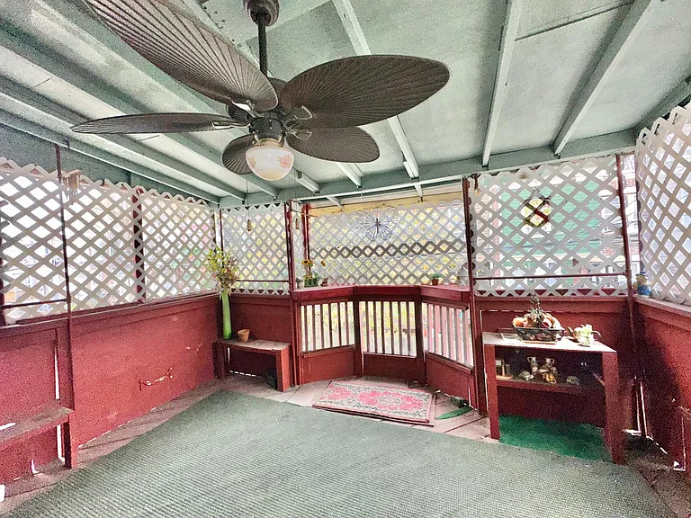 5427 Akron St — Photo 16