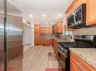 6640 NW 21st Ct, Sunrise, FL 33313