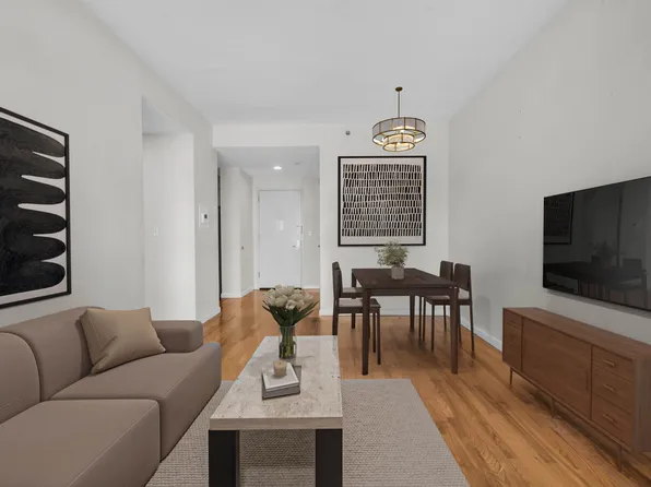 41-02 Queens Boulevard image 5 of 6
