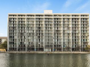 2015 S Finley Rd APT 102, Lombard, IL 60148