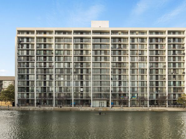 2015 S Finley Rd APT 102, Lombard, IL 60148