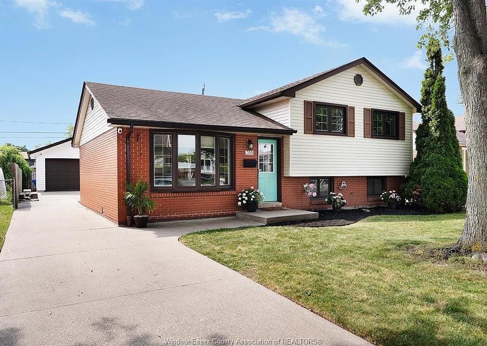 1st image of 351 Carling Cres