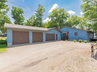 935 Reed St N, Waterville, MN 56096