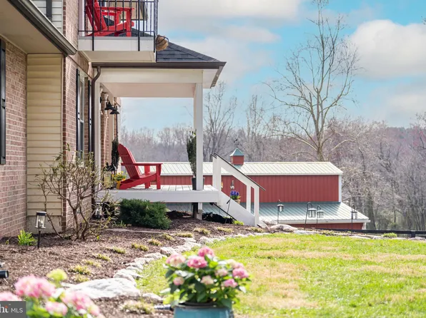 7945 Citation Dr, Marshall, VA 20115