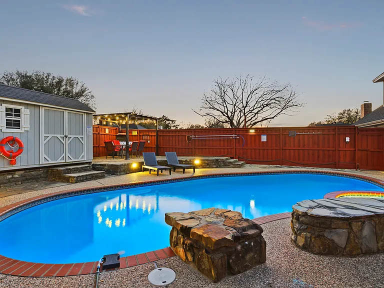 1424 Cobblestone Dr — Photo 35