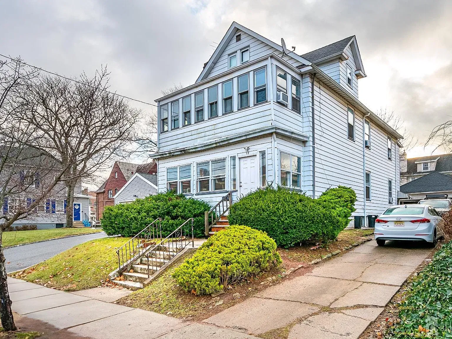 5 bed, 2.5 bath, $6,850 — Photo 1
