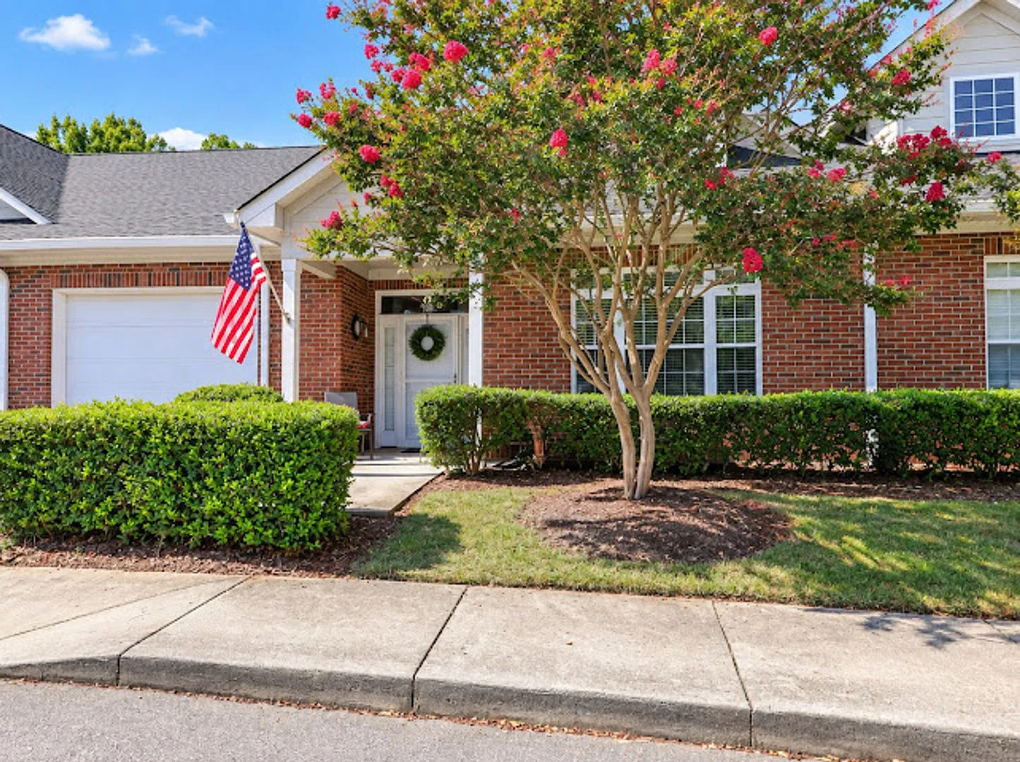 First Month Free: The Oaks On Davie Townhome, 908 C — Photo 3