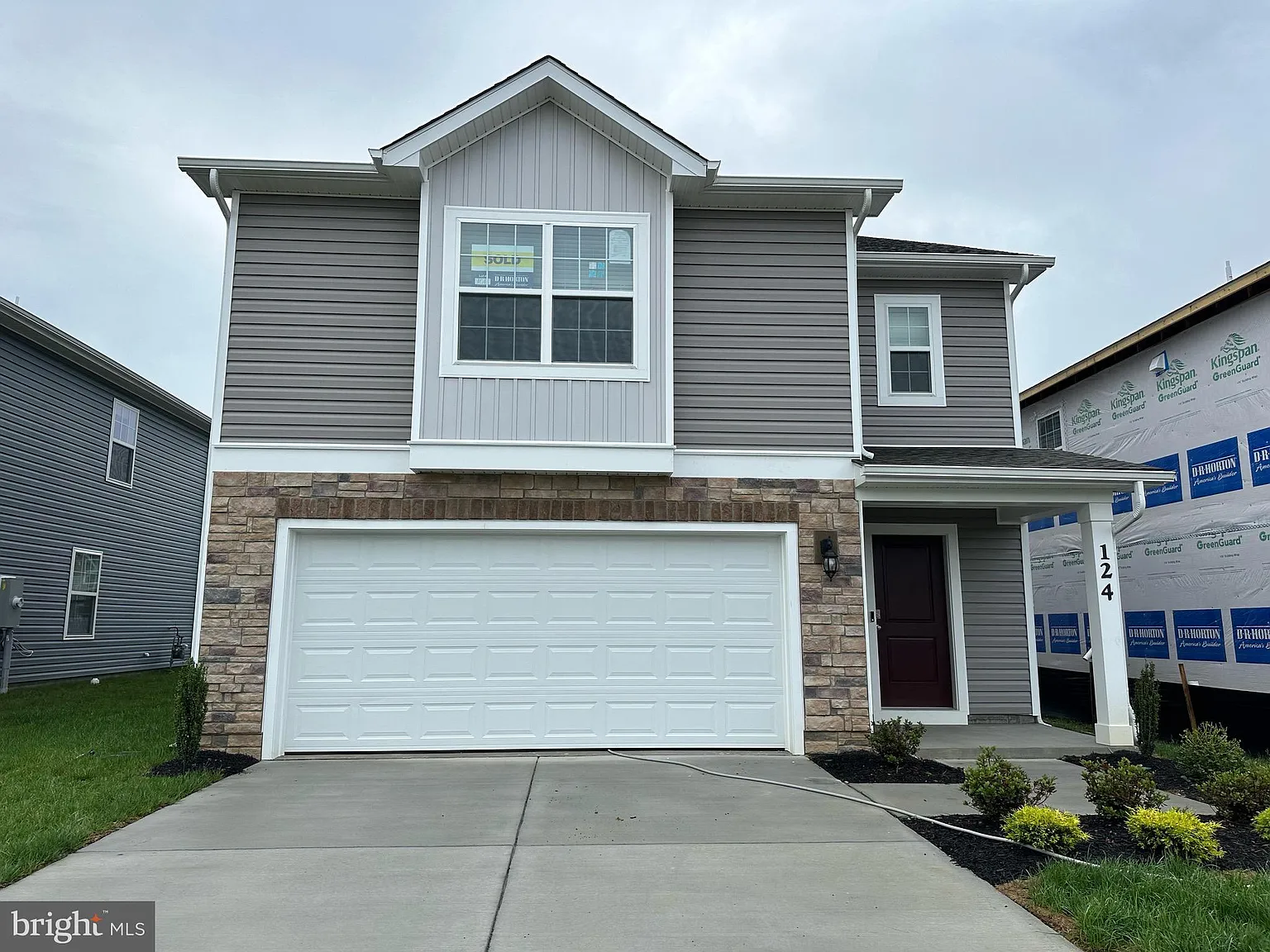 5 bed, 2415 sqft, $2,800 — Photo 1