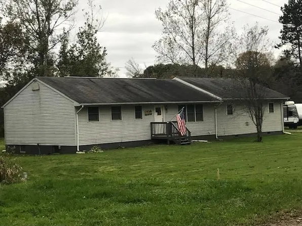 2071 Old State Rd, Russell, PA 16345