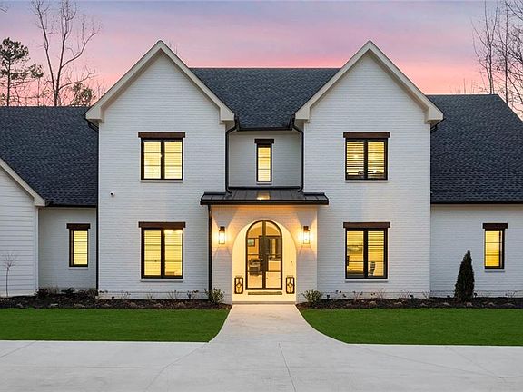 3rd image of 2309 Dinsmore Rd