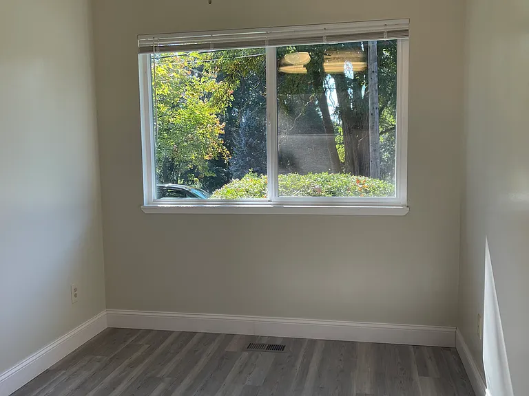 9459 SW Tauchman St #9459 — Photo 8