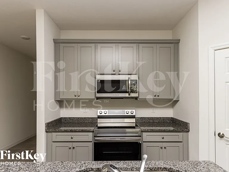 588 Crown Rose Dr — Photo 5