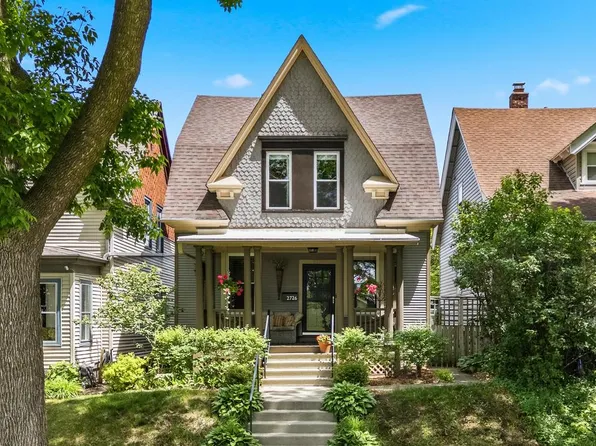 2726 N Bartlett AVENUE, Milwaukee, WI 53211