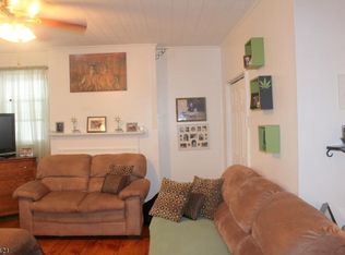 420 Front St APT 4, Belvidere, NJ 07823